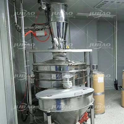 真空上料機接振動篩現(xiàn)場